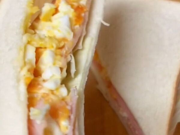 サンドイッチから『たまご』がはみ出るなら？　発想の転換に脱帽！