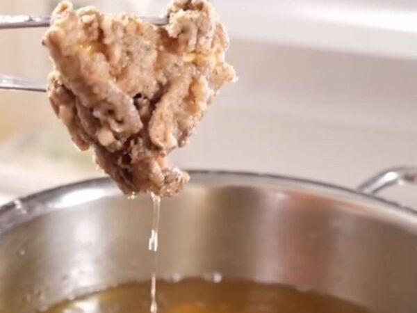 「食感がまるで肉」　マイタケの思わぬ調理テクに絶賛の声　プロの発想がすごい！