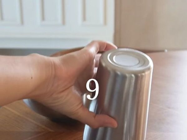 「アイディアすごすぎ！」　ダイソーのステンレスアイテムを重ねていくと…？