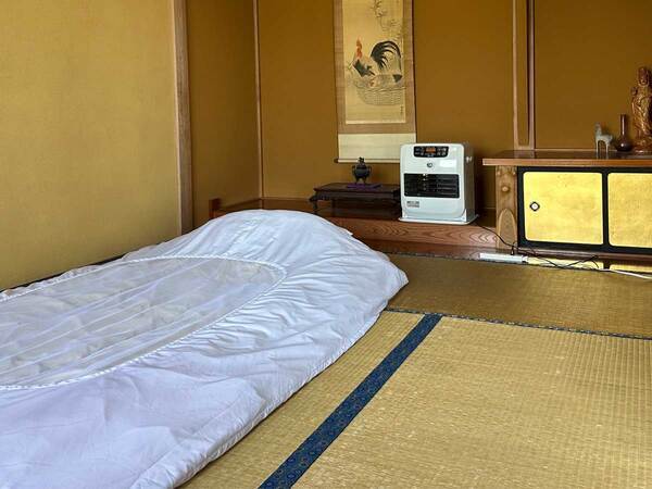 「何かいる」　民宿の客室に現れたのは…？「拡大して分かった」