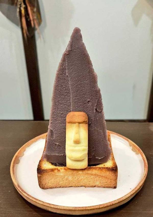 「ビジュ強すぎ」「さすが名古屋」　喫茶店の『小倉トースト』が想像以上だった