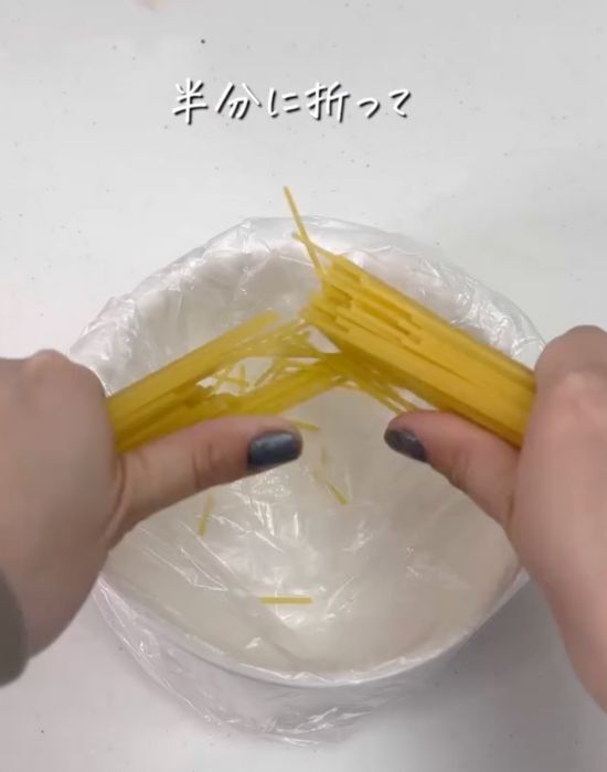 『焼きそばを４分チン』　料理酒を加えて加熱したら…　「今日からコレ」「すごい」