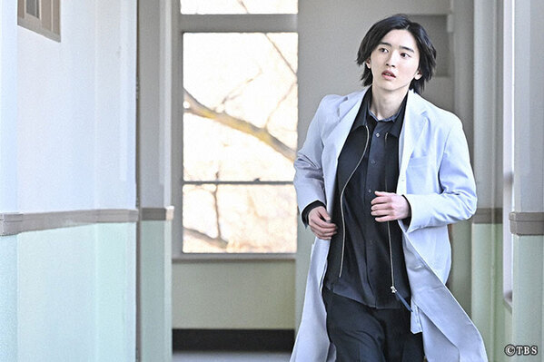 道枝駿佑が挑むアイドルと俳優の両立　『キャスター』第３話