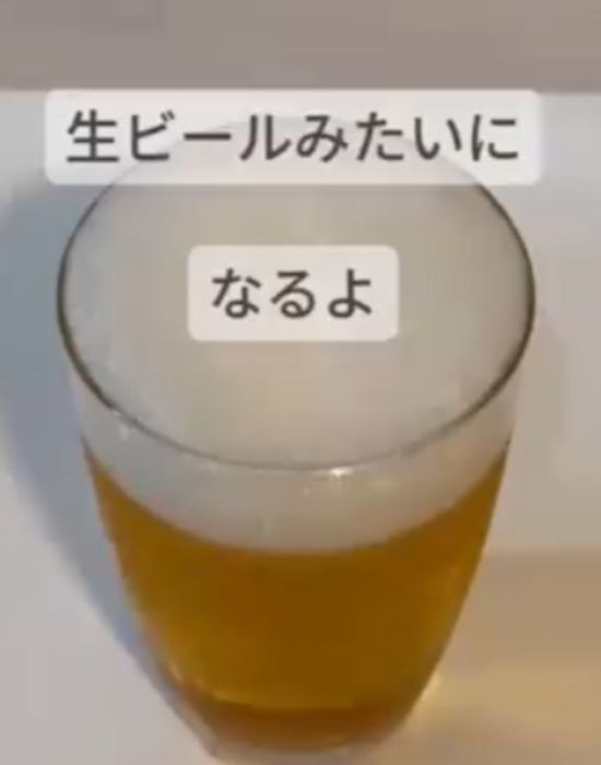 魔法みたい！　ビールの泡を復活させる方法に「考えた人天才」「何でこうなるの？」