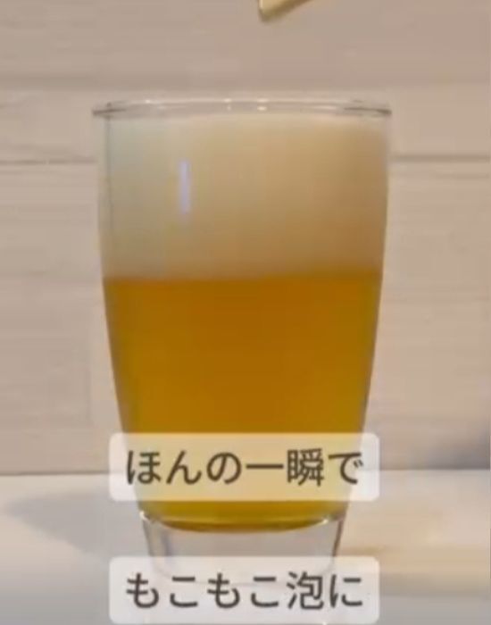 魔法みたい！　ビールの泡を復活させる方法に「考えた人天才」「何でこうなるの？」