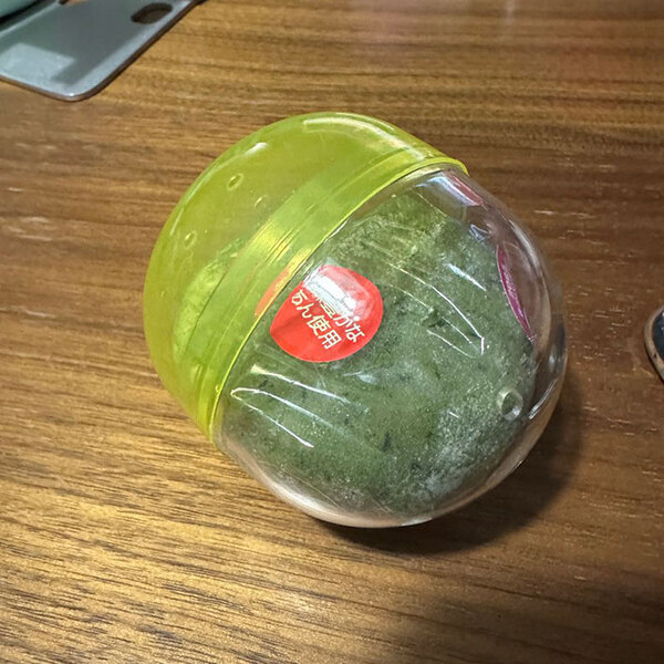 餅をつぶさず持ち運ぶには…　まさかのアイディアに「その手があったか」「天才の発想」