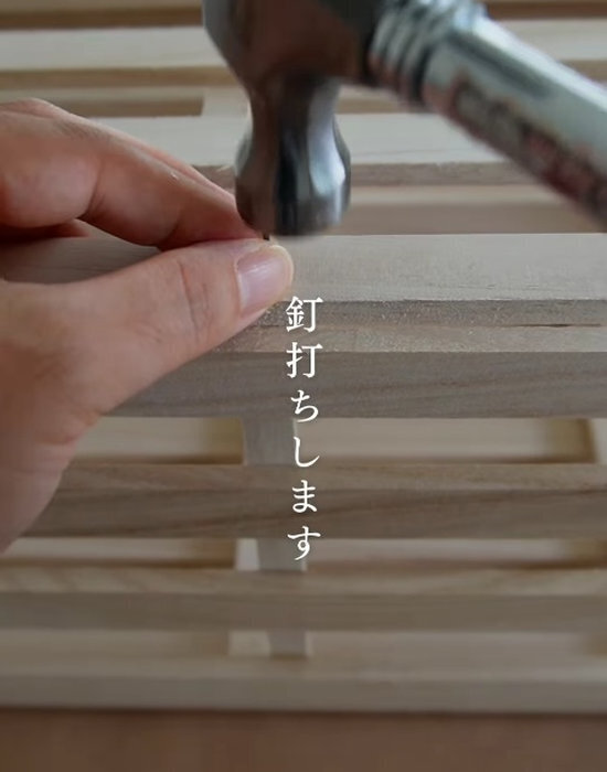 １００均の『すのこ』がおしゃれな和モダンランプに大変身！　DIYテクに「すばらしい」「いい感じ」