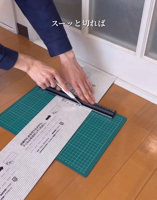 フロアマットをぴったりカット！　DIY初心者でも失敗しない方法が「助かる」