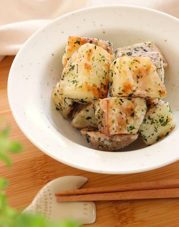 「これ絶対うまいやつ」「やってみたい！」　ジャガイモに片栗粉をまぶして…？