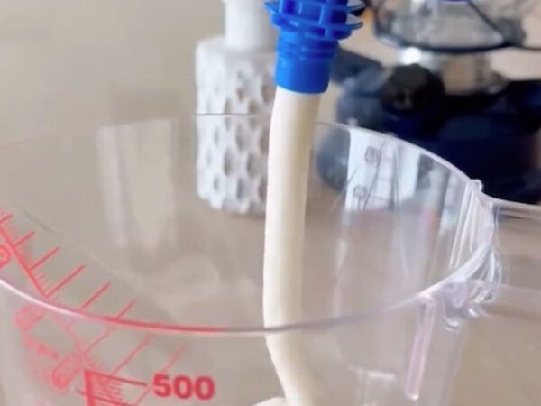 クーリッシュを絞ってから…　完成したモノに「ヤバい」「背徳の味」