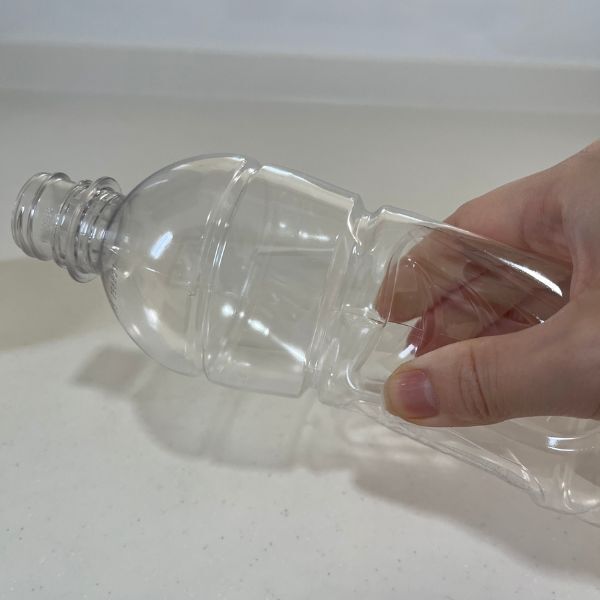 お菓子作りの強い味方！　白身と黄身をきれいに分ける簡単な方法に「感動」