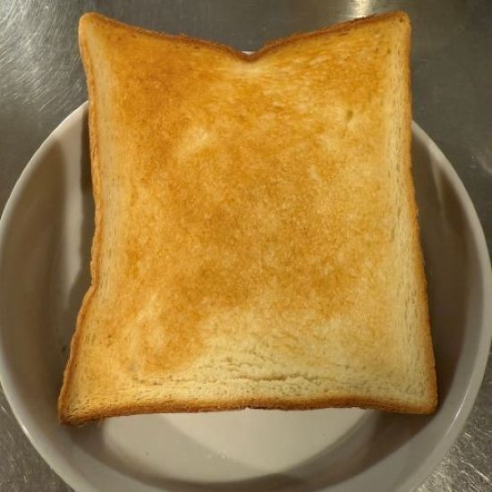 知って得する！　食パンの焼きムラを防ぐ方法に「めっちゃ簡単」