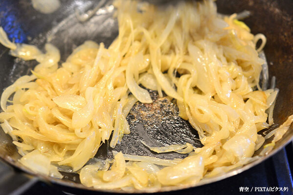 新玉ねぎをスライスしたら…？　ギャル曽根が教えるレシピ３選が、さすがだった