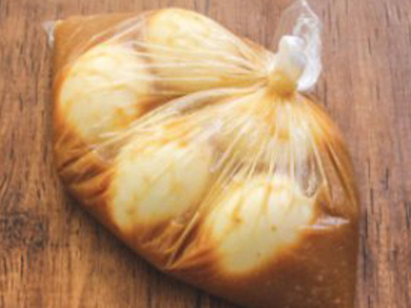 半熟卵を味噌に漬けたら…　「明日卵を買いに行く」「天才？」