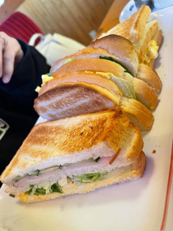 朝１０時に『コメダ』を訪れた男性に襲い掛かった悲劇に「これがコメダ」「ラストが恐怖」