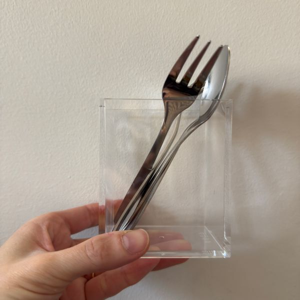 無印良品『アクリルペンスタンド』が万能！　文房具だけではない使い方