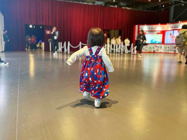 ミャクミャクの服を着た１歳児　万博で声をかけた『人物』が…「なんて幸運」