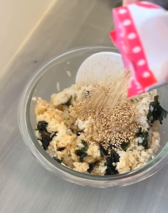 お弁当がマンネリ化したら作ってみて！　４種のおにぎりに「ナイスアイディア」