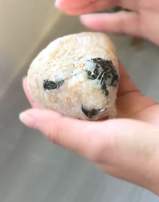 お弁当がマンネリ化したら作ってみて！　４種のおにぎりに「ナイスアイディア」