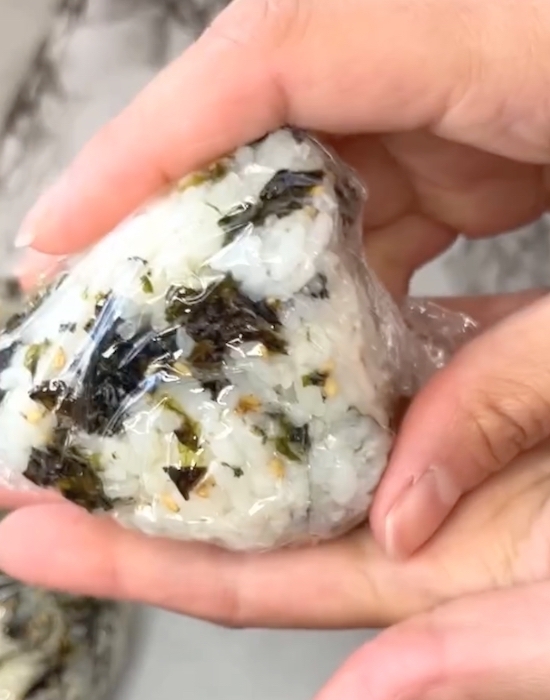 お弁当がマンネリ化したら作ってみて！　４種のおにぎりに「ナイスアイディア」