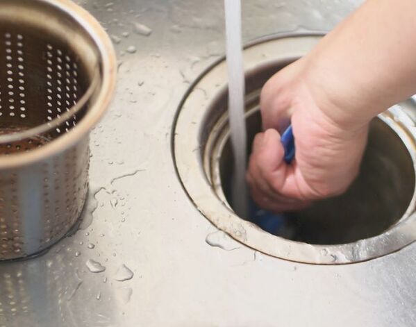 排水管が詰まっても焦らない！　企業が教える解消が期待できる掃除方法に「なるほど」