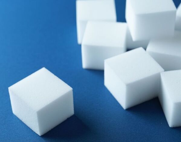 洗面台の鏡が傷付くのはどうして？　意外な原因に「知らなかった」「気を付ける」