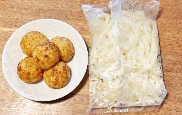 おいしくて夫が「もう単品で食べたくない」　冷凍うどんにトッピングした『食材』は…？