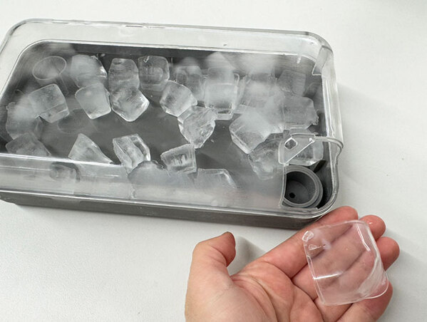 3COINSの製氷器が売り切れ続出！　「控えめに言って神」「これは重宝する」の声