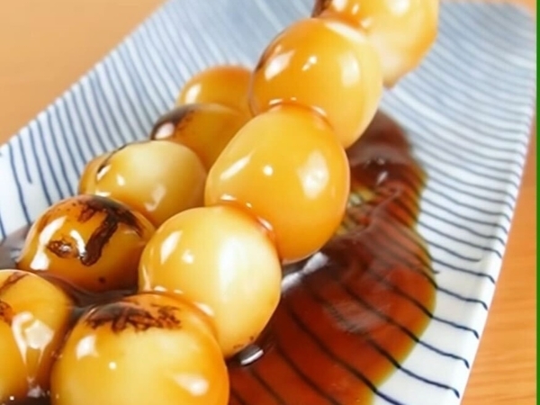 買わなくても『みたらし団子』はおうちで簡単に作れる！　意外な方法に「早速やる」