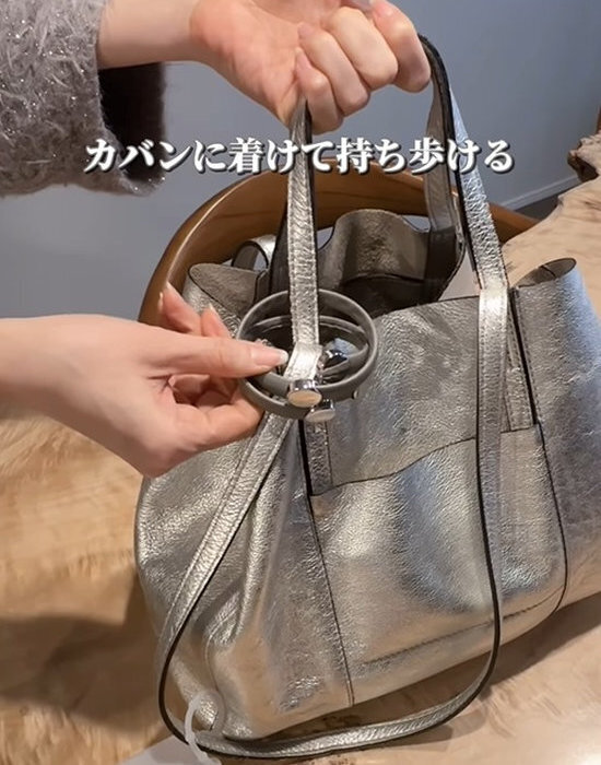 ズボンの裾が「床にくっ付かない」　出先のトイレで試せる裏技に「使えそう！」「絶対やる」