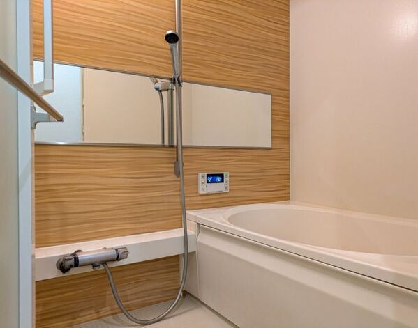 頑固な水あかがスッキリ！　身近な物を使った落とし方に「知らなかった」