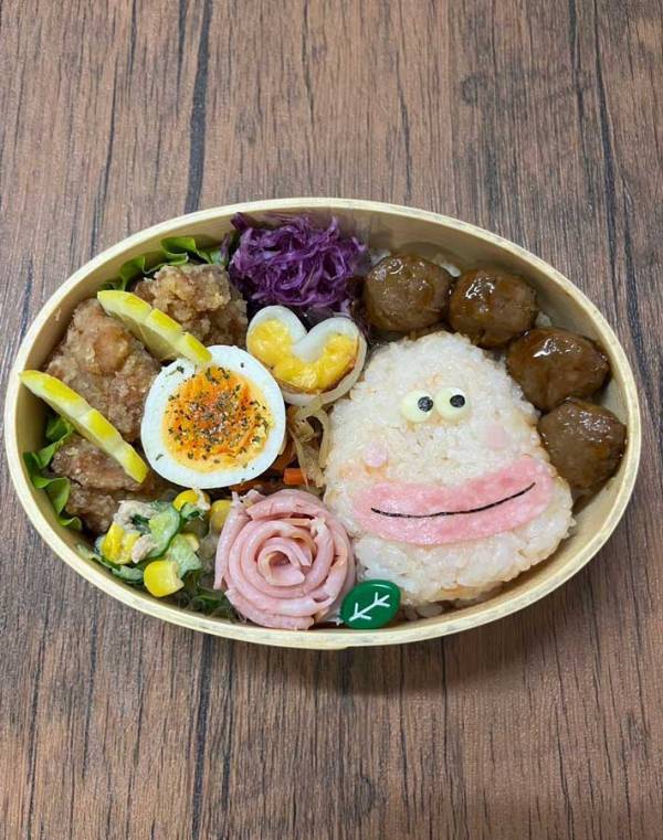 妻が夫に作った愛妻弁当　フタを開けると？「笑った」「これはニヤケちゃう」