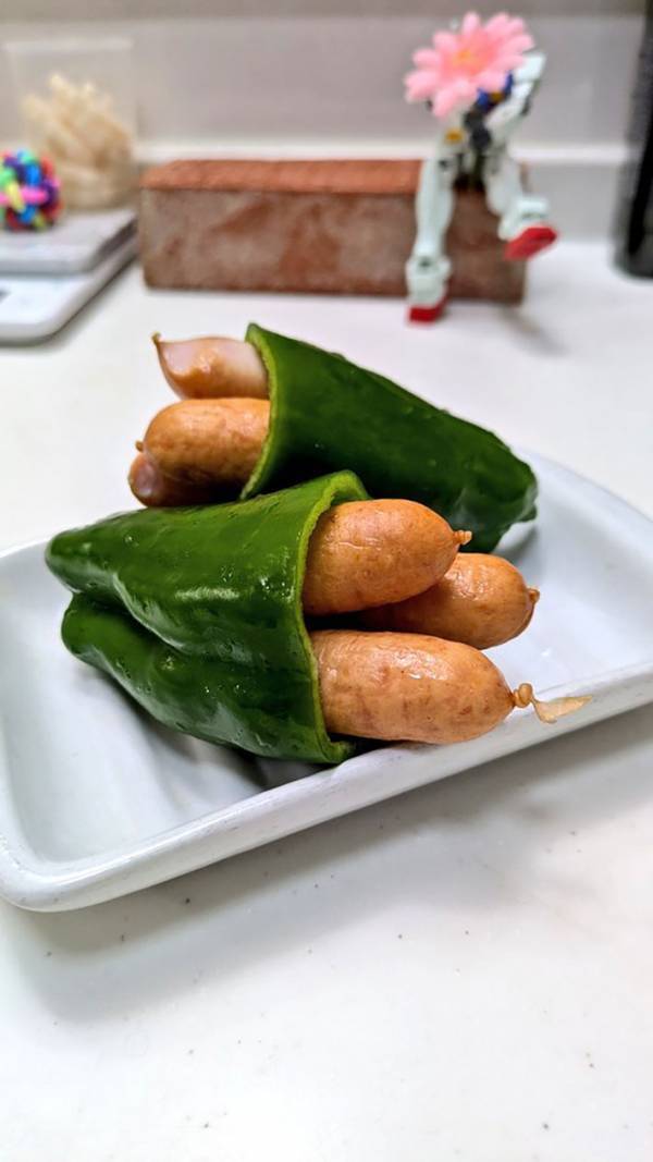 「天才だ！」「斬新で笑った」　あまりに簡単すぎる『ピーマンの肉詰め』が話題に