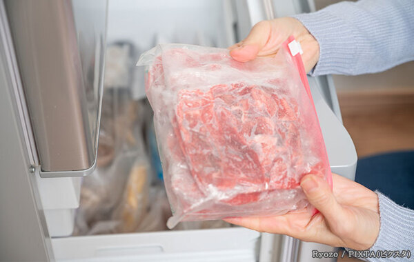 冷凍肉、ドリップが出ないよう解凍するには？　販売店の助言「冷蔵庫で…」