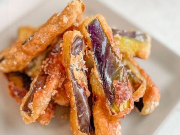 「その発想はなかった」　片栗粉を付けた『ナス』を焼くと…？