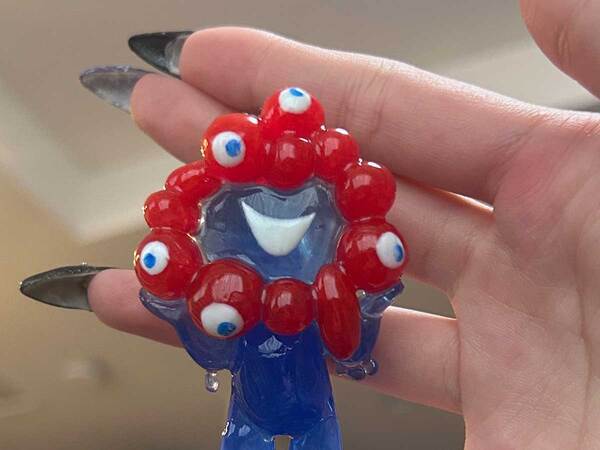 女性「帰ったら母親が…」家で見たものに驚愕　「びっくりした」「何者ですか？」