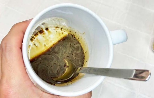 お湯で溶かすの待って！　インスタントコーヒーの意外な作り方に「香り豊か」「全然違う」