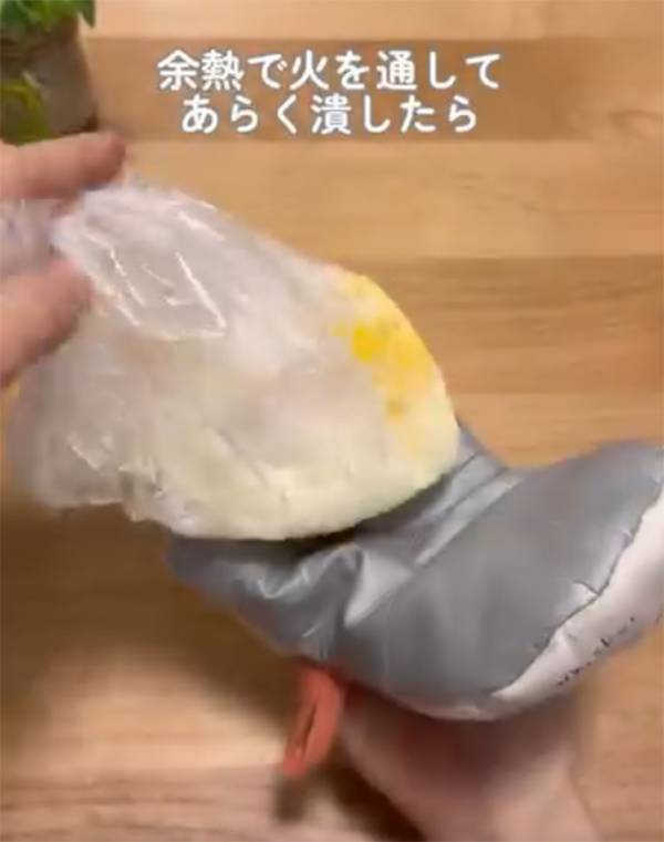 まだゆで卵をつぶしてる？　母が教える『サンドイッチの裏技』に「時短すぎ」「メモした」