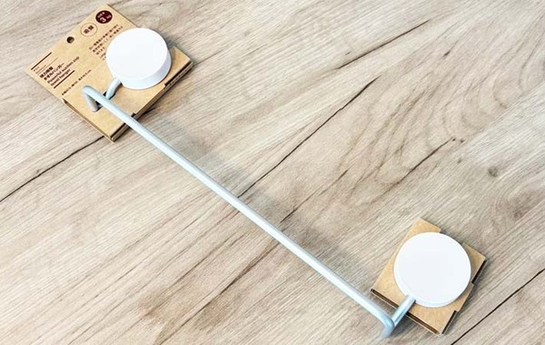 無印のタオル掛け　『じゃない活用法』に「これは便利」「目からウロコ」