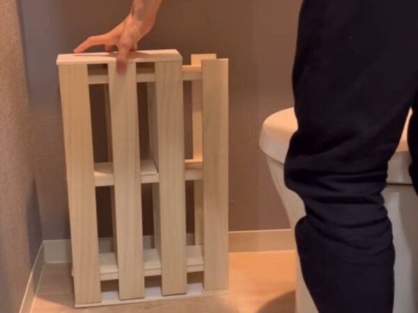 トイレの収納が超便利に！　１００均アイテムを活用したDIYに「これはいい」「すごい！」