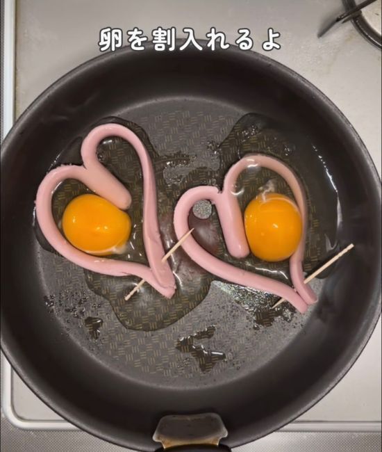 ゆで卵を『割り箸』で挟むと？　仕上がりに「子供も喜ぶ」「全部作りたい」