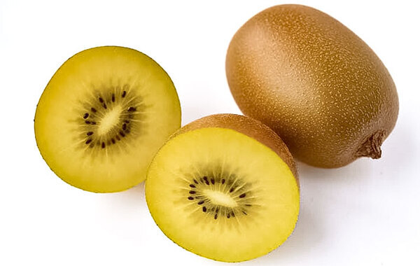 緑色と黄色のキウイ、選ぶならどっち？　管理栄養士の視点に、目からウロコ！