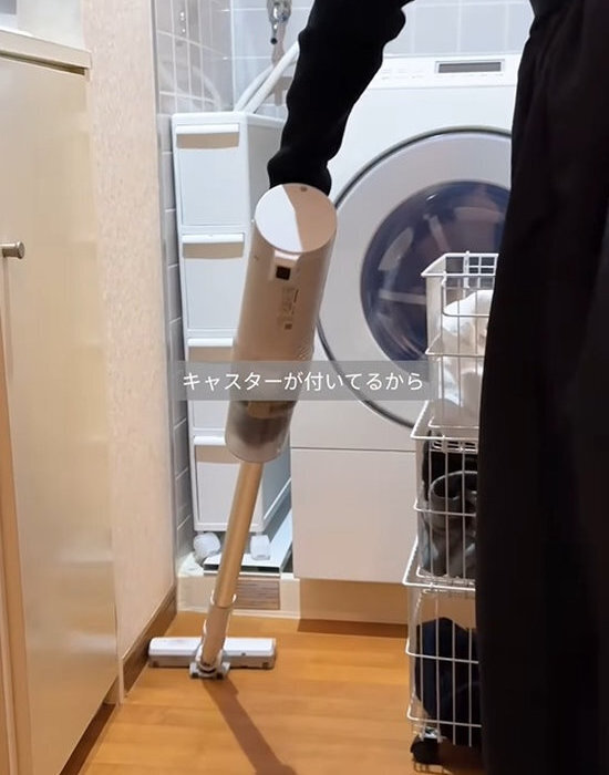 ダイソーのワイヤーカゴを重ねるだけで…　収納アイディアに「すごい！」「早速真似します」