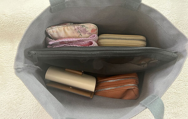 『トートバッグの中身ぐちゃぐちゃ問題』はこれで解決できる！　無印良品で『最強のケース』を見つけました