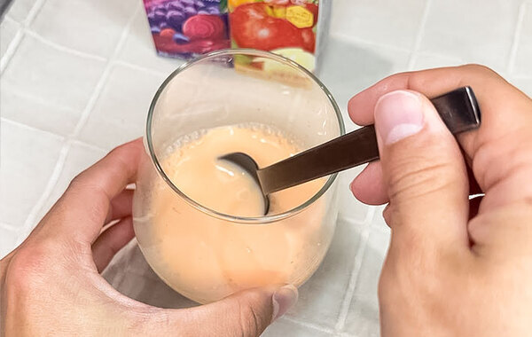 野菜ジュースに意外なちょい足し！　カゴメのレシピに「子供にピッタリ」「ゴクゴク飲める」