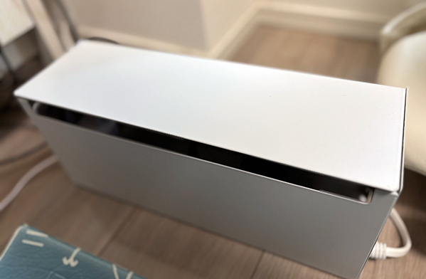 電源タップってむき出しにしてない？　「早く買うべきだった」と話題な『無印良品』の商品で見た目がスッキリ！