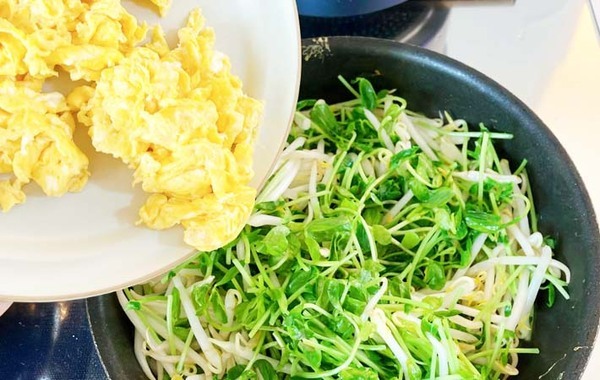 鶏がらスープの素で作るのは？　味の素提案のレシピに「無限に食べられる！」