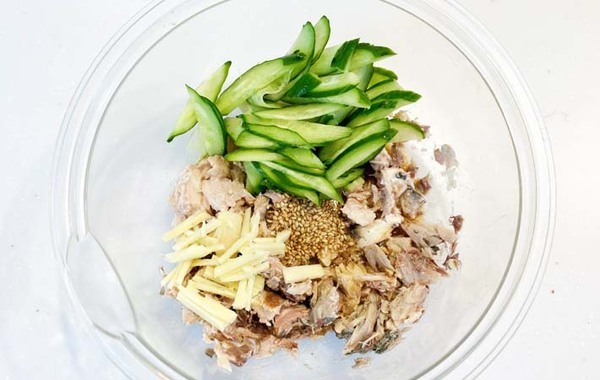 夫の箸が止まらない！　キュウリとポン酢と混ぜたのは…？