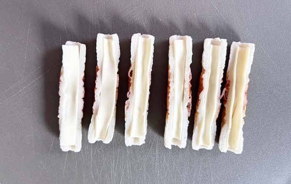 くるくる巻いて…　でき上がった『簡単ちくわおかず』に「箸が止まらん」「弁当に入れたい」