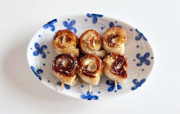 くるくる巻いて…　でき上がった『簡単ちくわおかず』に「箸が止まらん」「弁当に入れたい」